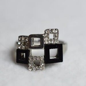 NWOT Unique Geo Rhinestone Black Enamel Squares Silver Tone Size 9 Ring